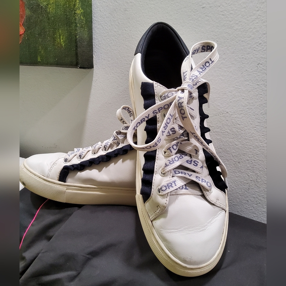 Tory Sport White Black Ruffle Sneakers Retro-Inspired Design Size 8,5
